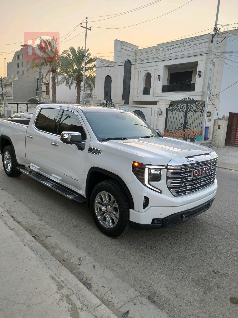 GMC Sierra